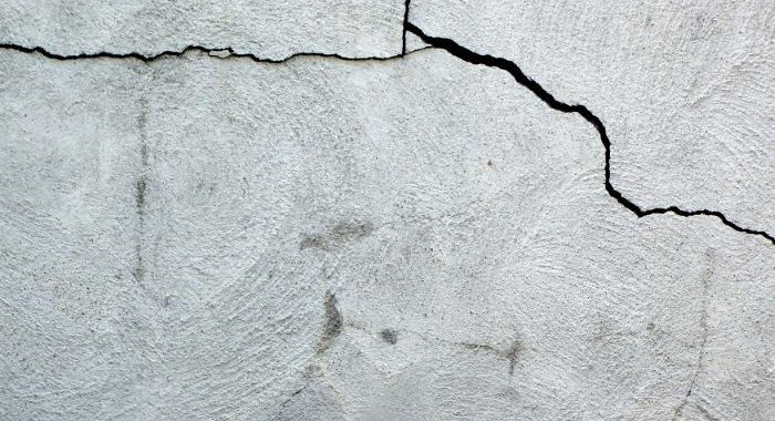 How Serious is a Crack in Your Foundation (Homeowners’ Guide)
